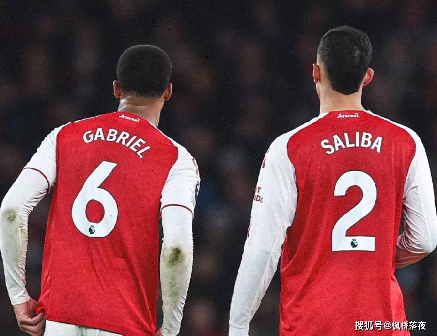 六分领跑却遭嘘声？阿森纳的冠军焦虑正在杀死美丽足球？